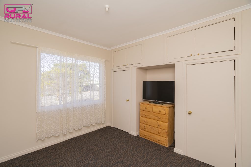 23 Roslyn Street, Narrandera NSW 2700 - photo 9