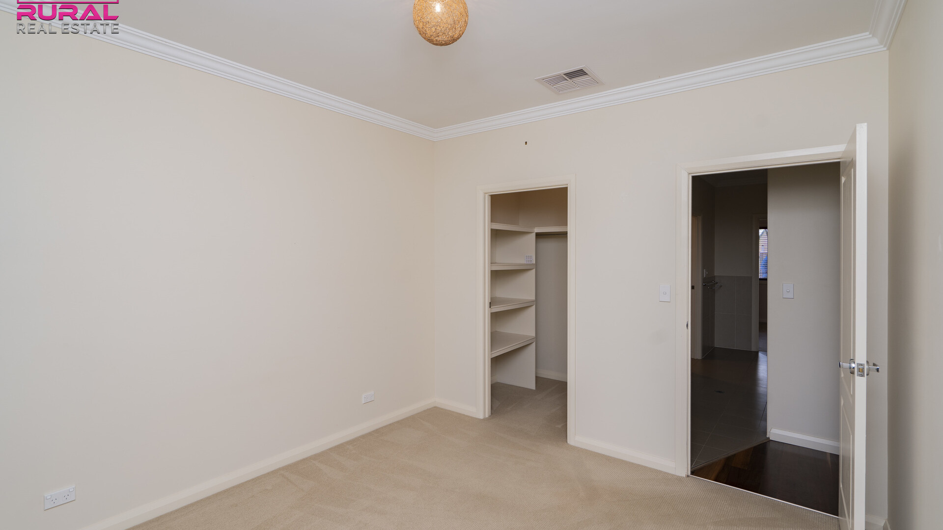 43 Grevillia Street, Leeton NSW 2705 - photo 11