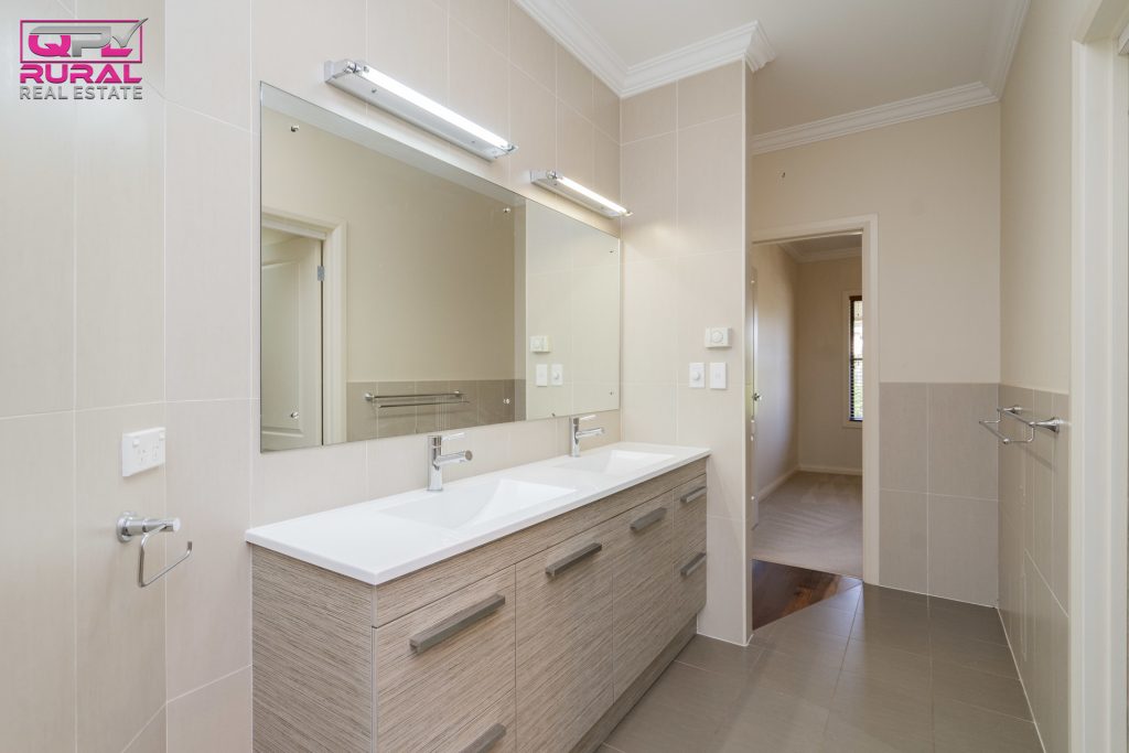 43 Grevillia Street, Leeton NSW 2705 - photo 14