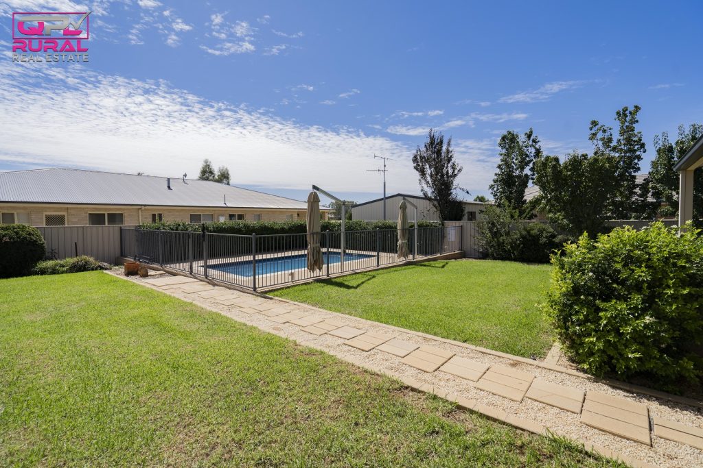 43 Grevillia Street, Leeton NSW 2705 - photo 16