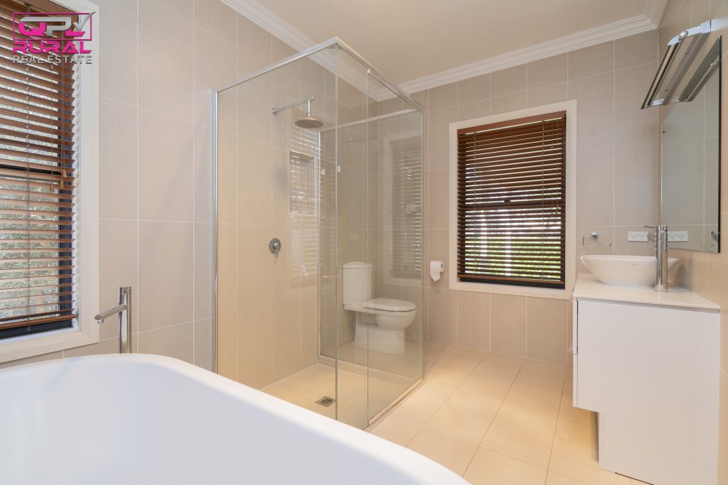 43 Grevillia Street, Leeton NSW 2705 - photo 9