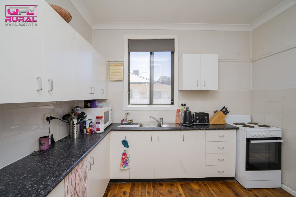 29 Currawang Avenue, Leeton NSW 2705 - photo 2
