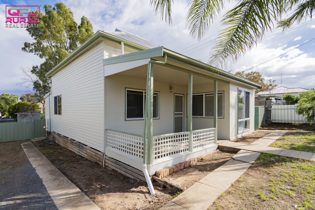 12 Adams Street, Narrandera NSW 2700 - McGrath Riverina
