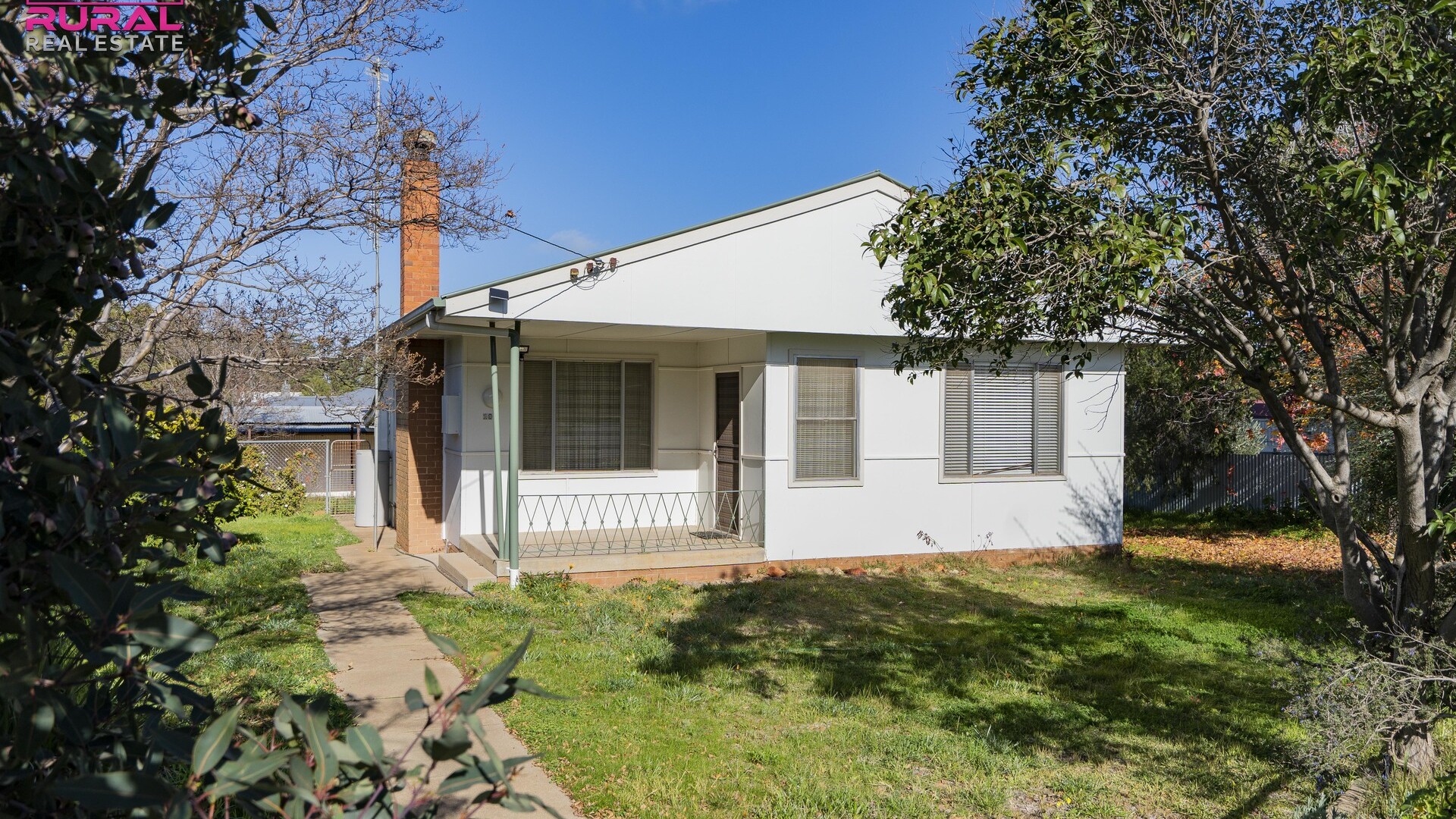 10 Crescent Street, Narrandera NSW 2700 - photo 2
