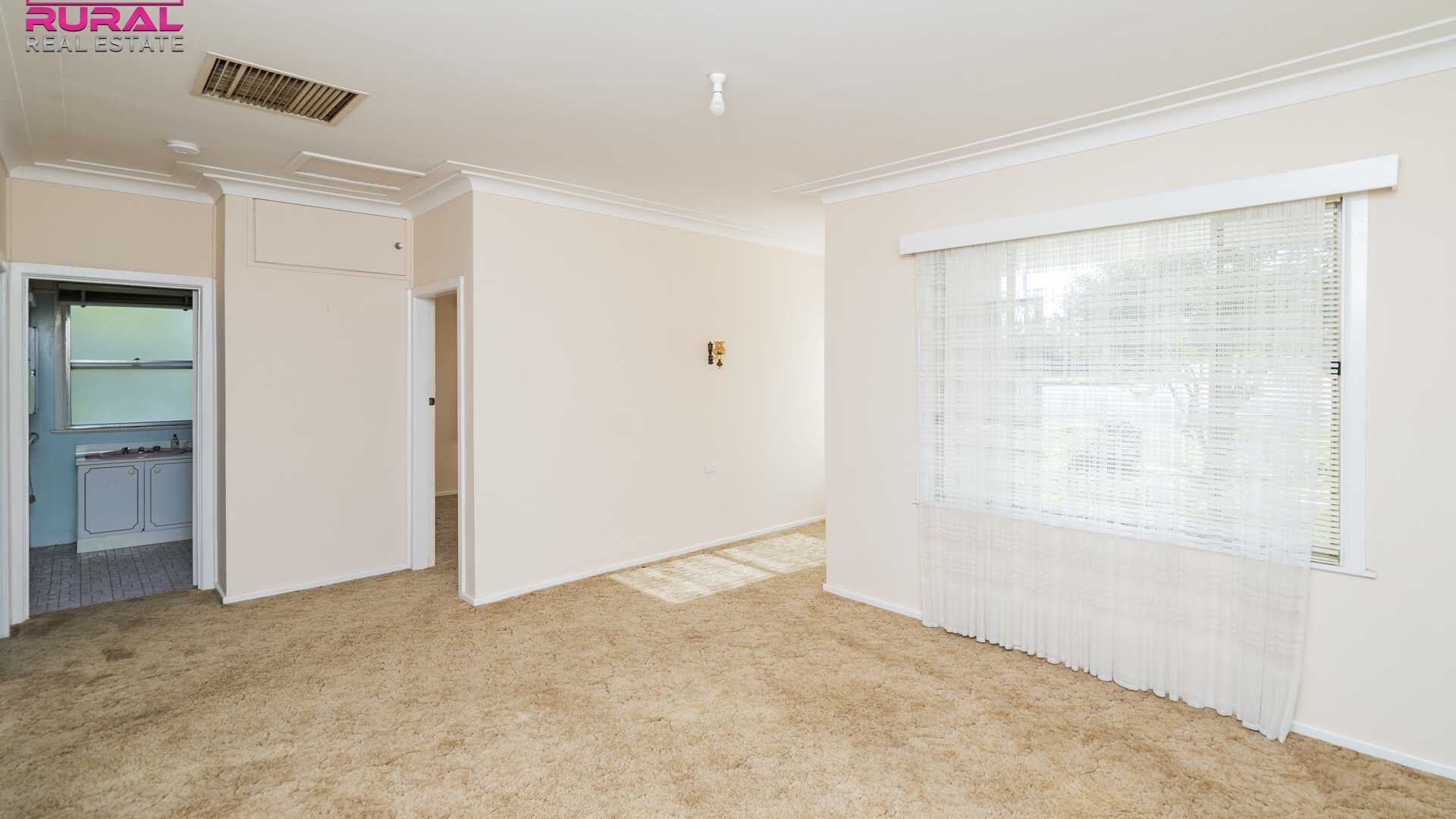 10 Crescent Street, Narrandera NSW 2700 - photo 14