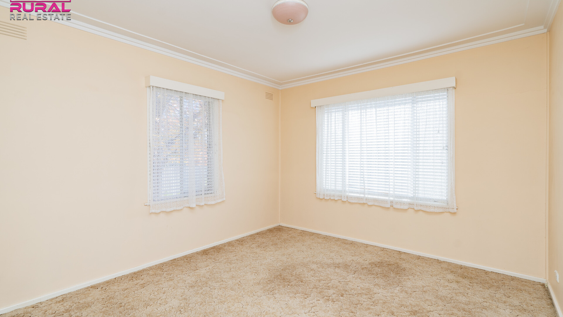 10 Crescent Street, Narrandera NSW 2700 - photo 16