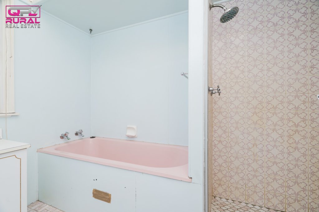 10 Crescent Street, Narrandera NSW 2700 - photo 24