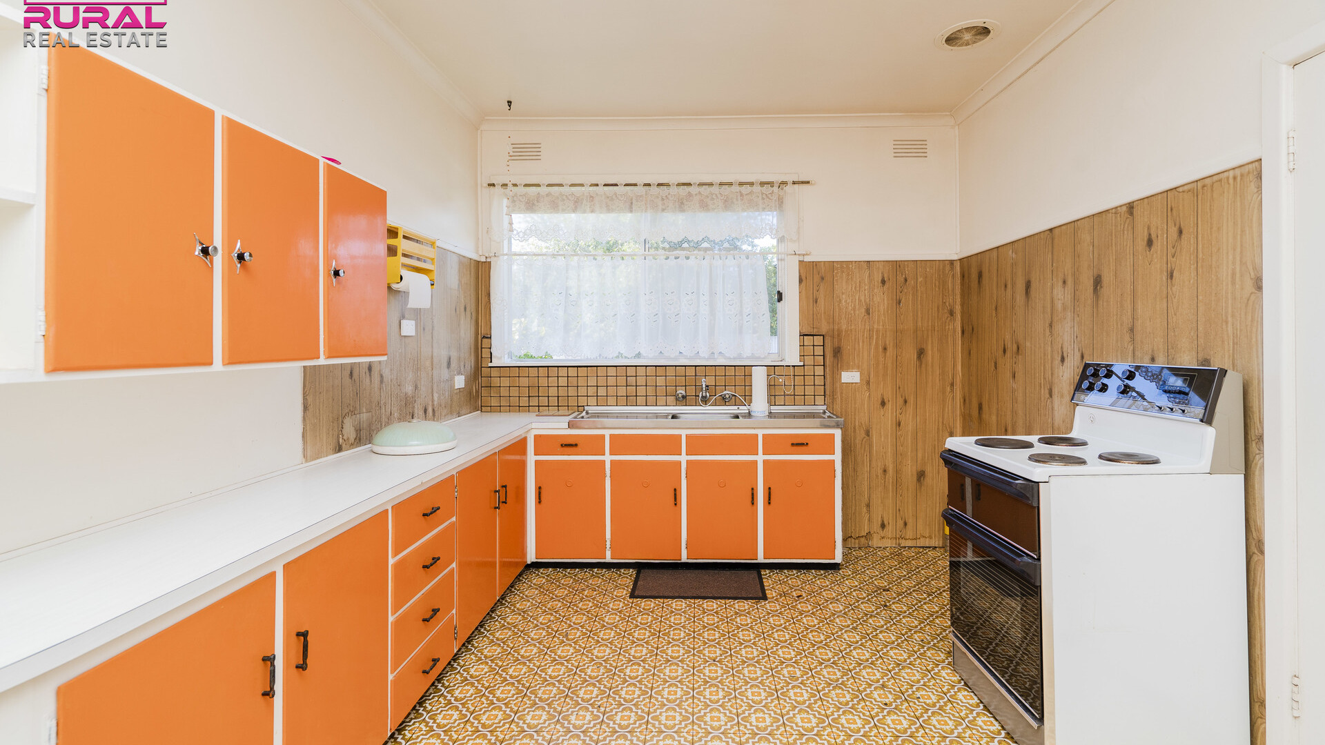 10 Crescent Street, Narrandera NSW 2700 - photo 6