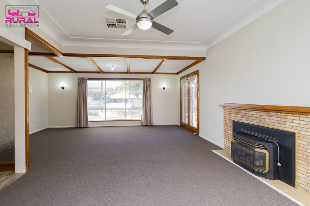40 Riverine Street, Narrandera NSW 2700 - photo 5