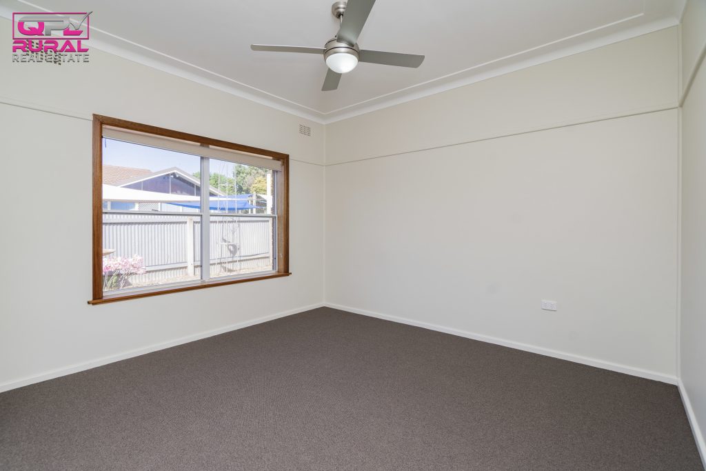 40 Riverine Street, Narrandera NSW 2700 - photo 8