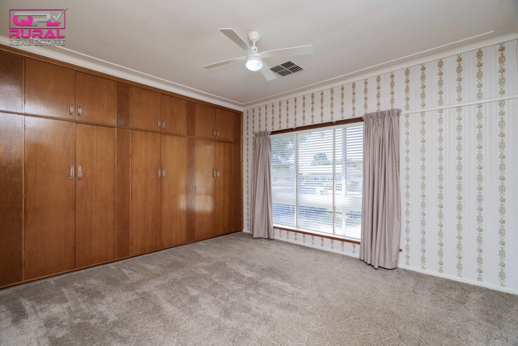 40 Riverine Street, Narrandera NSW 2700 - photo 10