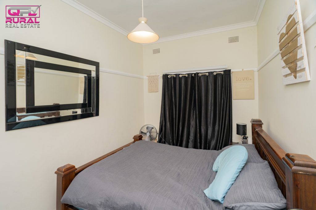 146 Larmer Street, Narrandera NSW 2700 - photo 6