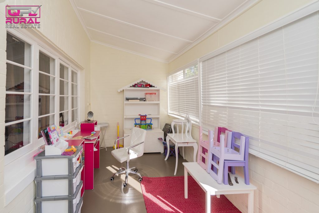 146 Larmer Street, Narrandera NSW 2700 - photo 7