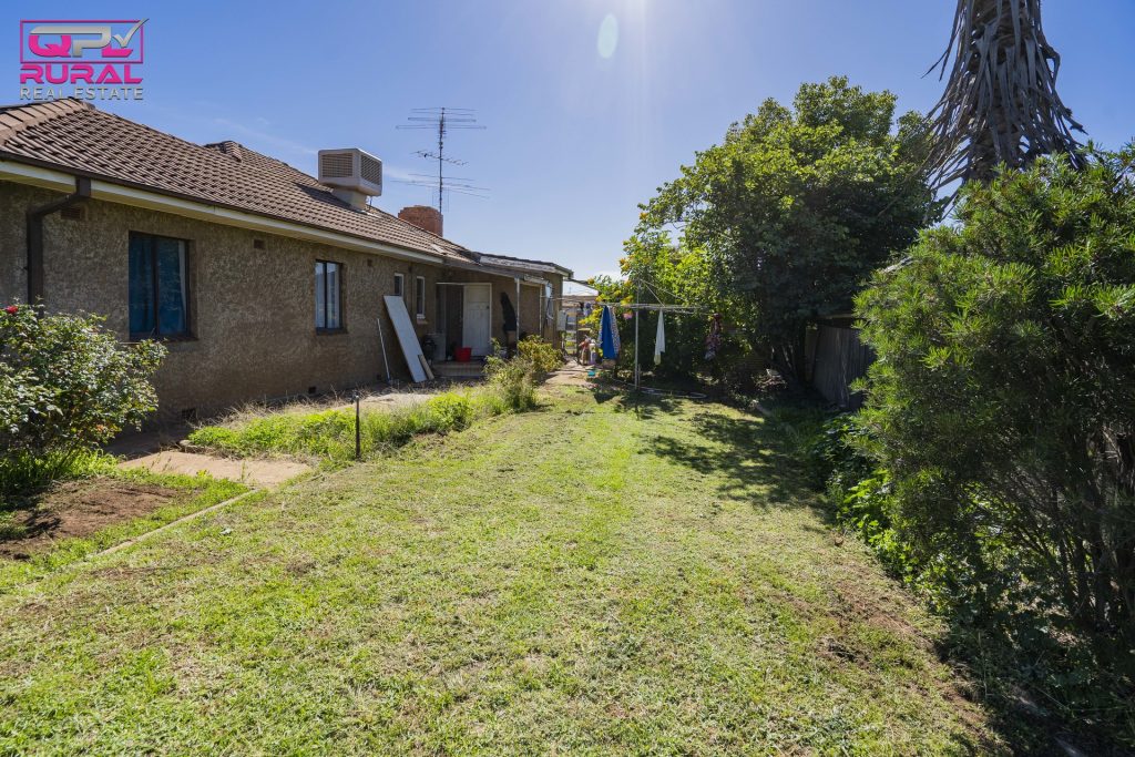 53 Dalgetty Street, Narrandera NSW 2700 - photo 12