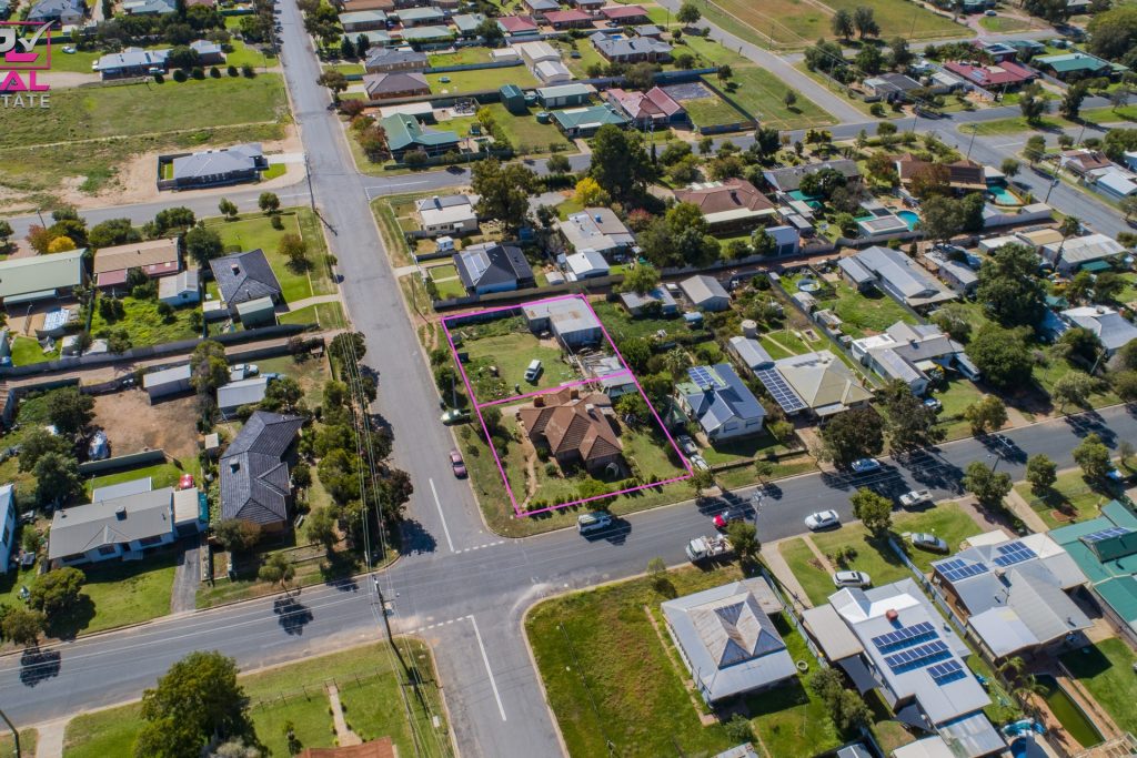 53 Dalgetty Street, Narrandera NSW 2700 - photo 4