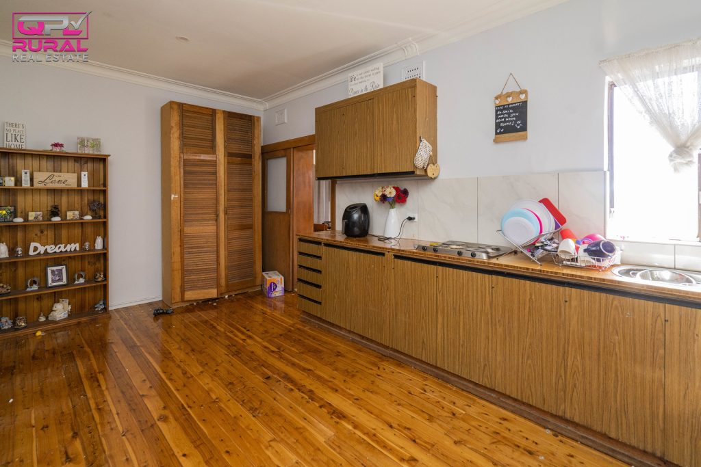 53 Dalgetty Street, Narrandera NSW 2700 - photo 5