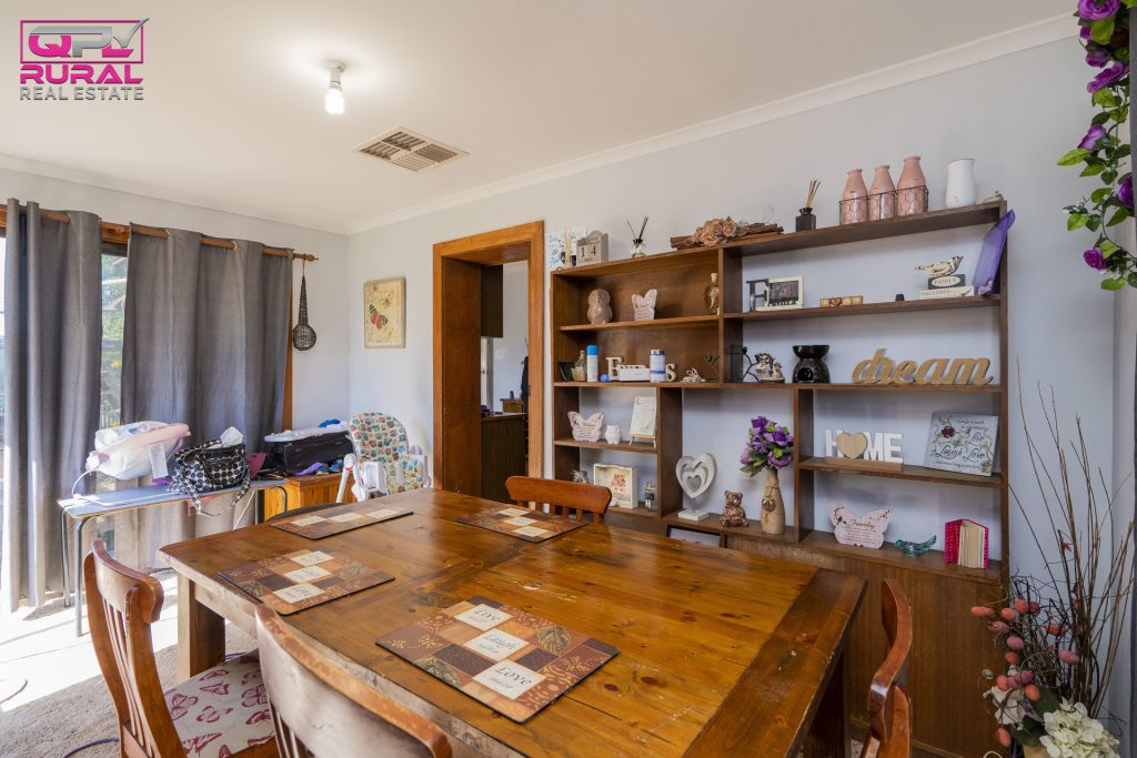 53 Dalgetty Street, Narrandera NSW 2700 - photo 7