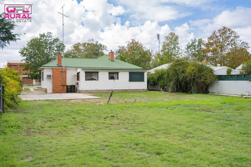 6 Argyle Street, Narrandera NSW 2700 - photo 14