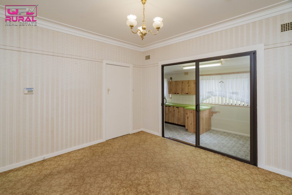 6 Argyle Street, Narrandera NSW 2700 - photo 6