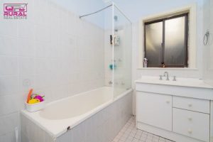 87 Ferrier Street, Narrandera NSW 2700 - photo 11