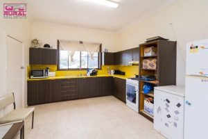 87 Ferrier Street, Narrandera NSW 2700 - photo 4