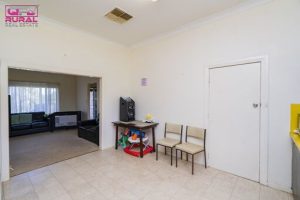 87 Ferrier Street, Narrandera NSW 2700 - photo 8