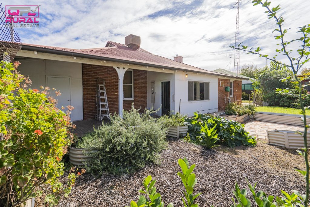 41 Jonsen Street, Narrandera NSW 2700 - photo 16