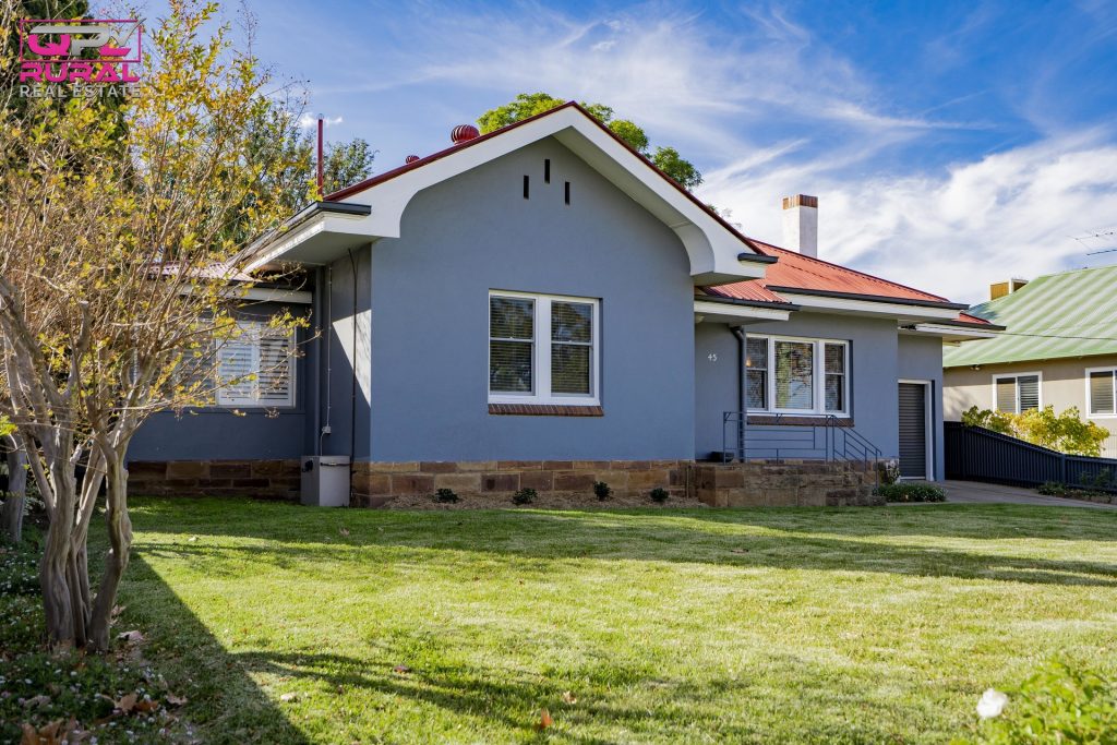 45 Elwin Street, Narrandera NSW 2700 - photo 2