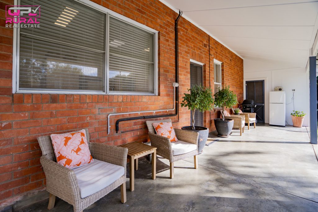 45 Elwin Street, Narrandera NSW 2700 - photo 3