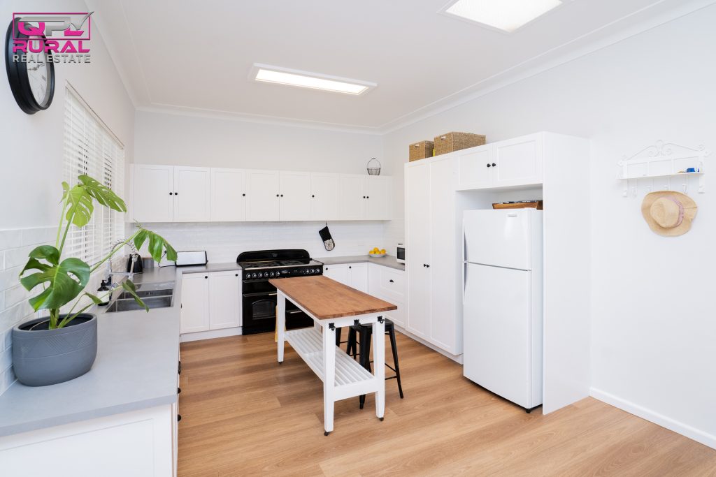 45 Elwin Street, Narrandera NSW 2700 - photo 6