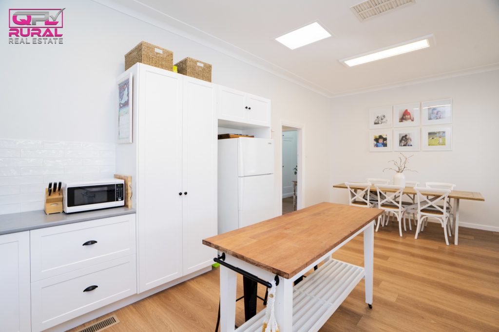 45 Elwin Street, Narrandera NSW 2700 - photo 7