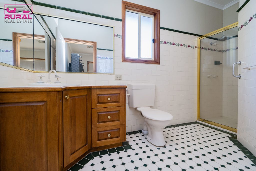 117 Pine Hill Road, Narrandera NSW 2700 - photo 15