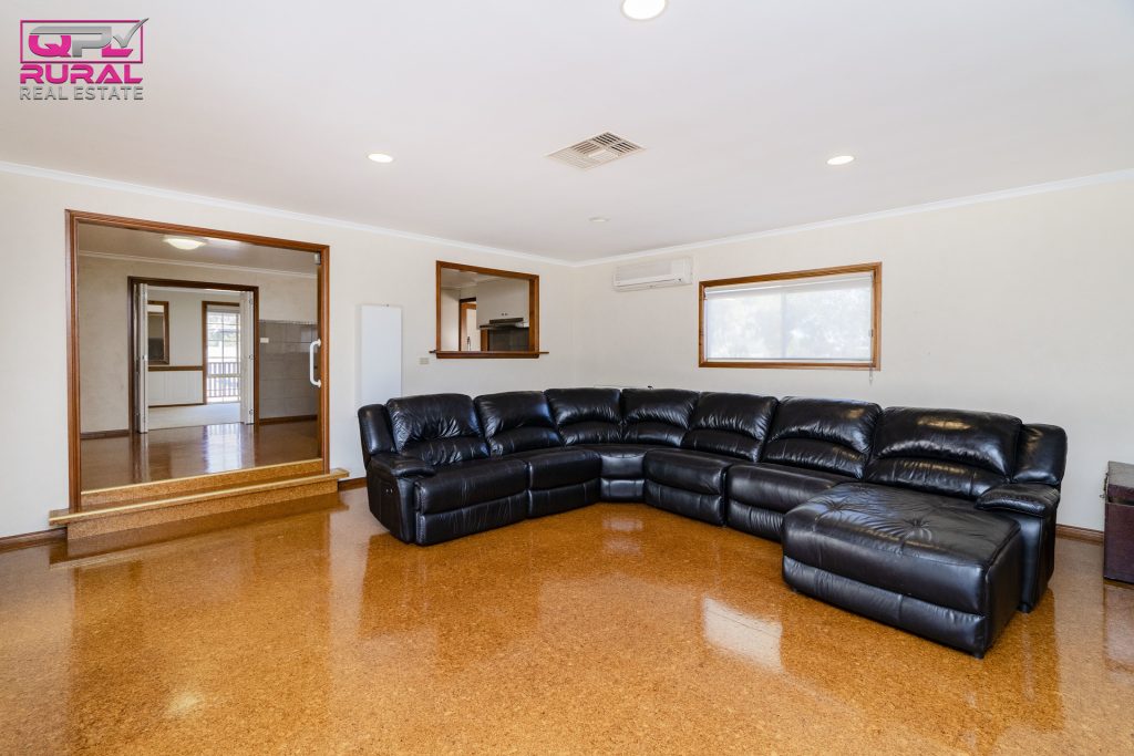 117 Pine Hill Road, Narrandera NSW 2700 - photo 10