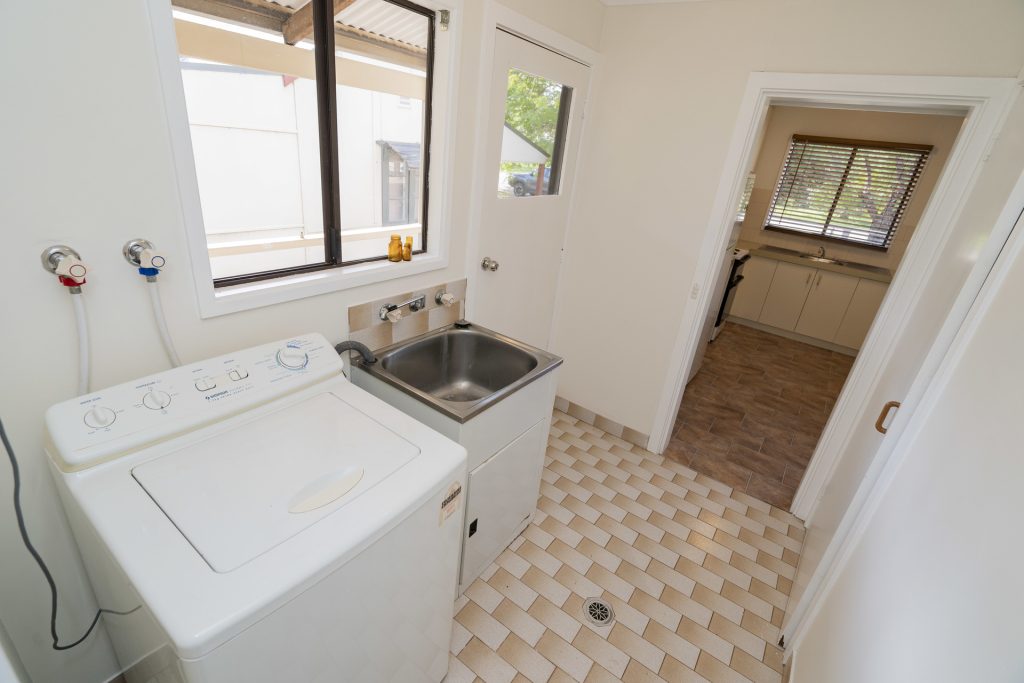10 Deakin Street, Beckom NSW 2665 - photo 13