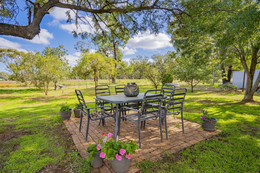10 Deakin Street, Beckom NSW 2665 - photo 20