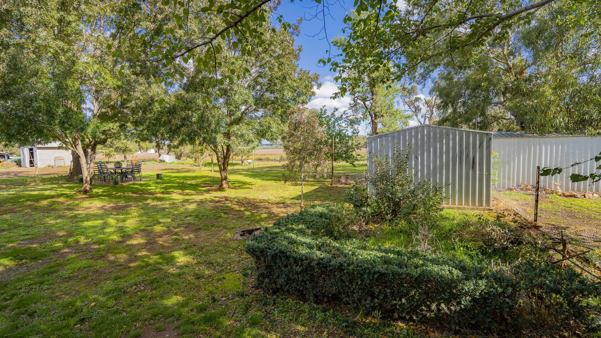 10 Deakin Street, Beckom NSW 2665 - photo 21