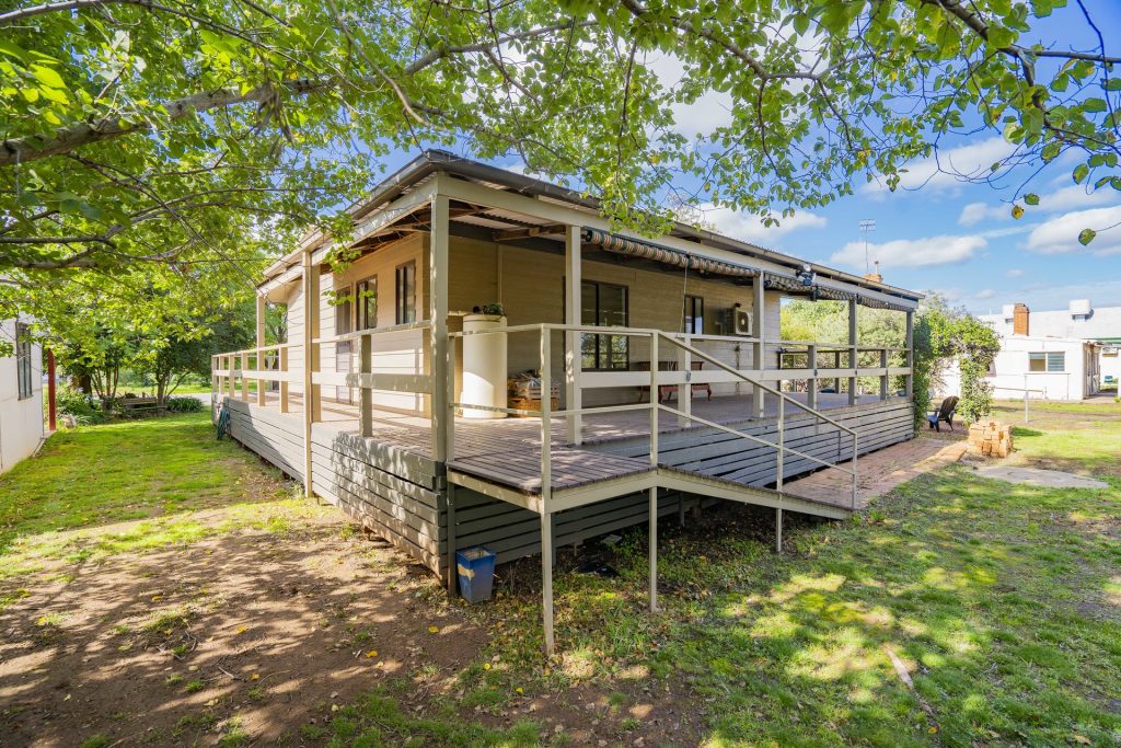 10 Deakin Street, Beckom NSW 2665 - photo 27