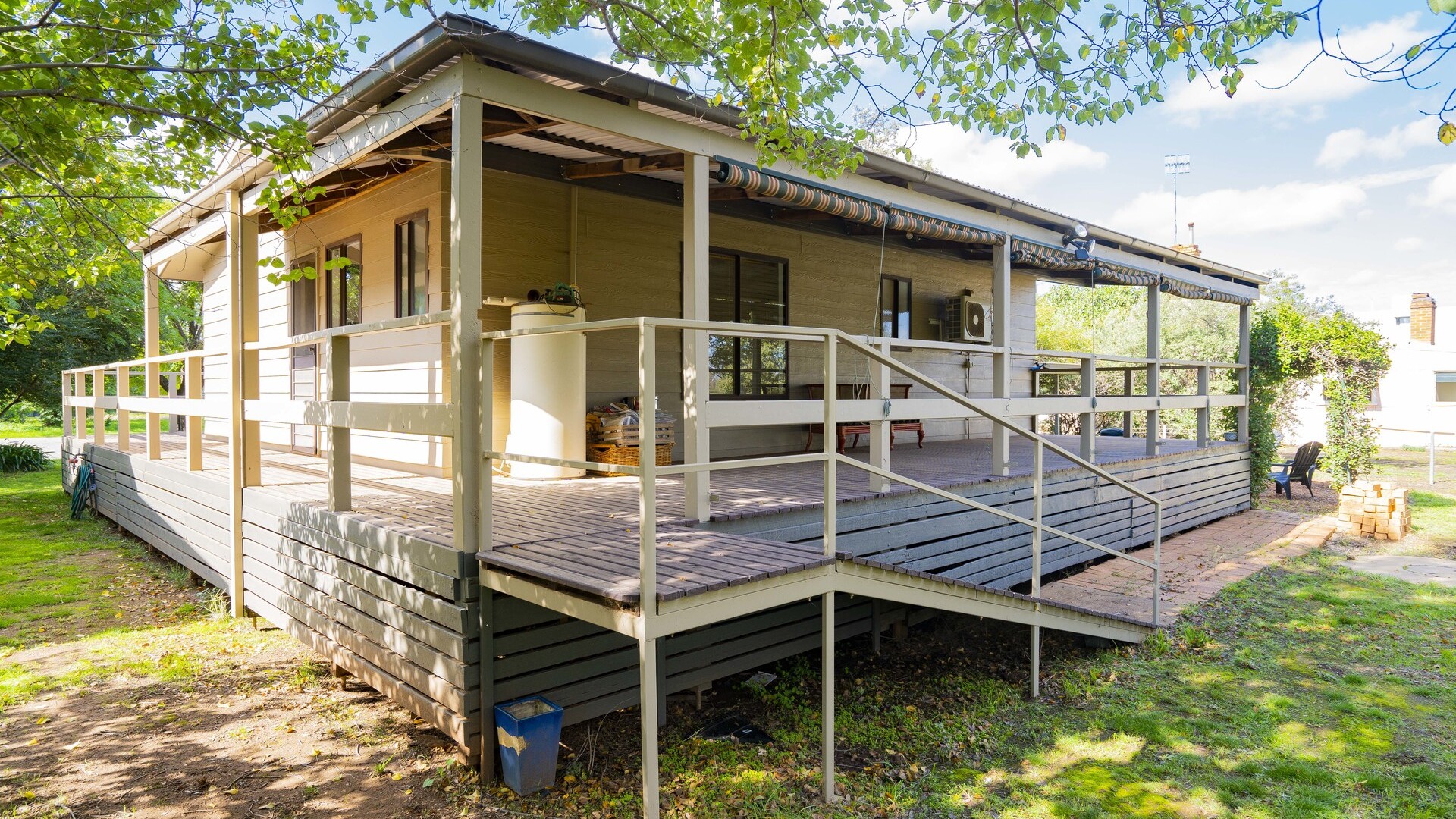 10 Deakin Street, Beckom NSW 2665 - photo 28