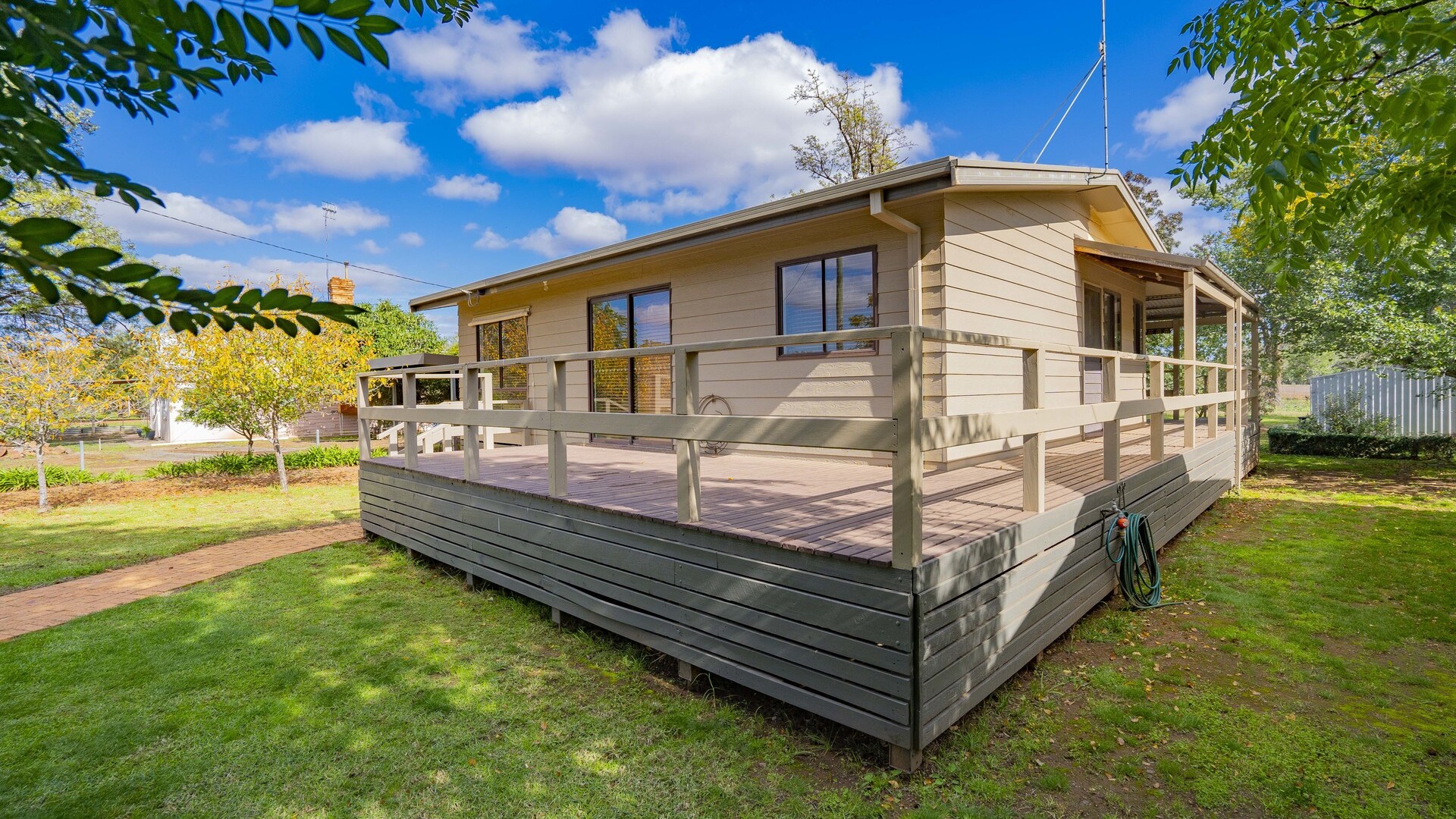 10 Deakin Street, Beckom NSW 2665 - photo 35