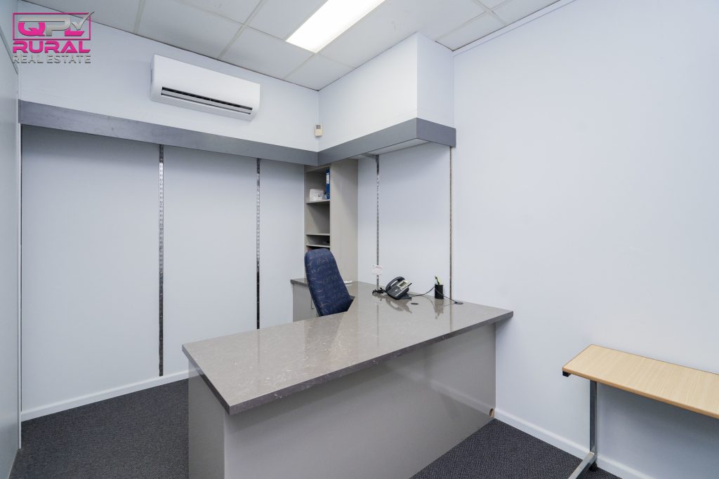 57-59 East Street, Narrandera NSW 2700 - photo 5