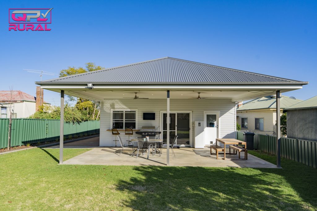 125 Kitchener Road, Temora NSW 2666 - photo 18