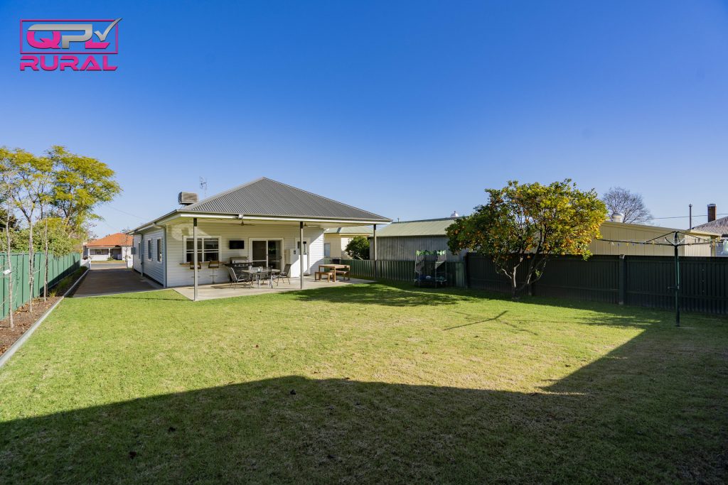 125 Kitchener Road, Temora NSW 2666 - photo 19