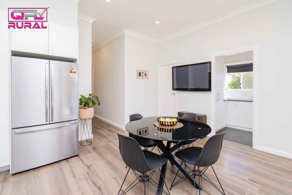 125 Kitchener Road, Temora NSW 2666 - photo 7