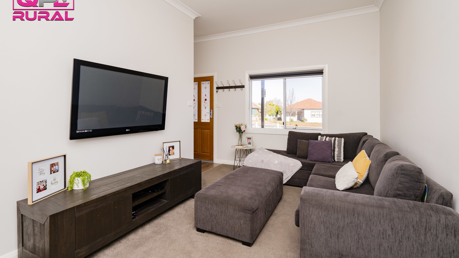 125 Kitchener Road, Temora NSW 2666 - photo 8