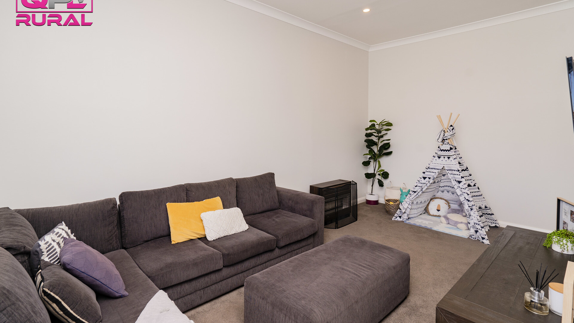 125 Kitchener Road, Temora NSW 2666 - photo 9