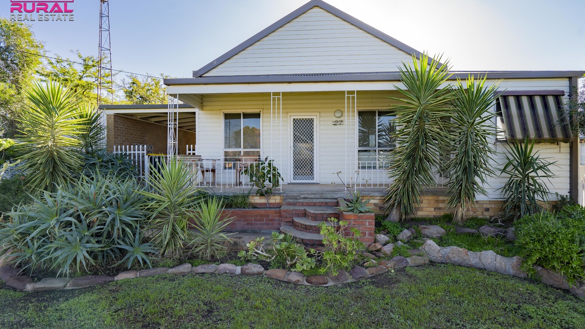 27 Roslyn Street, Narrandera NSW 2700 - photo 2