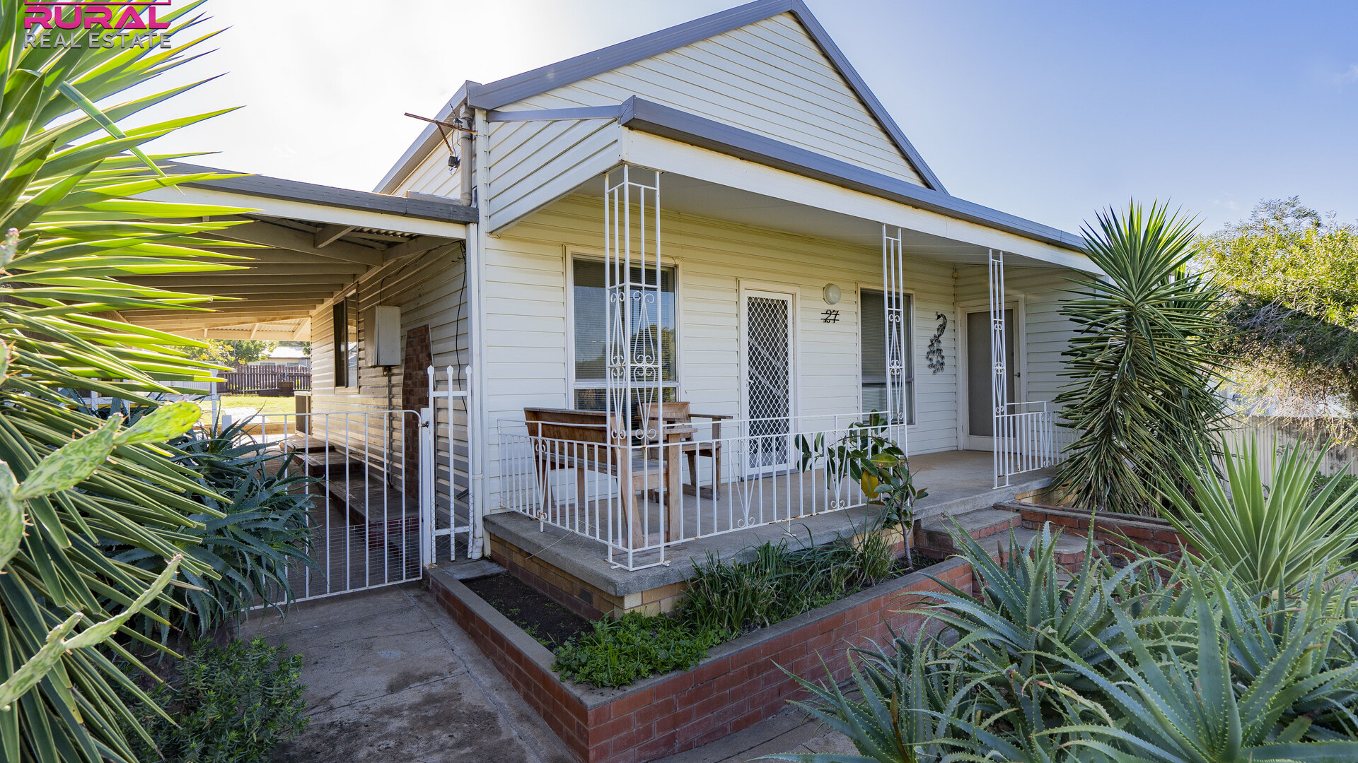 27 Roslyn Street, Narrandera NSW 2700 - McGrath Riverina