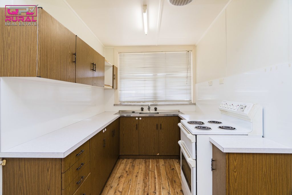 27 Roslyn Street, Narrandera NSW 2700 - photo 5