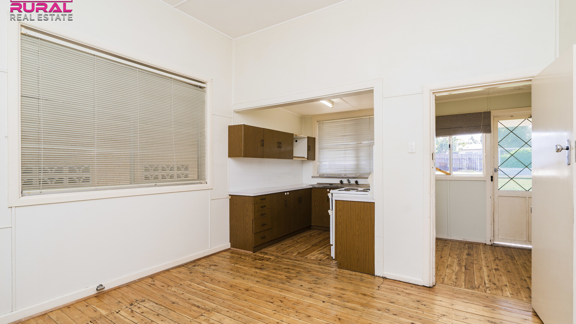 27 Roslyn Street, Narrandera NSW 2700 - photo 6