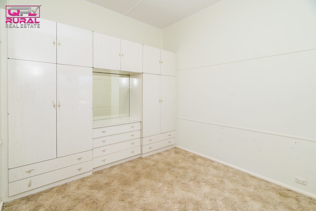 27 Roslyn Street, Narrandera NSW 2700 - photo 7